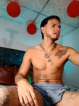 Snapshot of Niick01_ chatting on November 15, 9:54 pm Niick01 online show from November 15, 9:54 pm