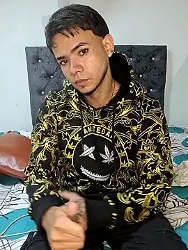 Snapshot of Niick01_ chatting on November 24, 1:27 am Niick01 online show from November 24, 1:27 am