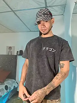 Snapshot of Niick01_ chatting on November 27, 9:39 pm Niick01 online show from November 27, 9:39 pm