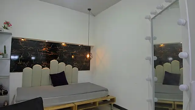 Annyrosee online show from October 22, 8:41 pm