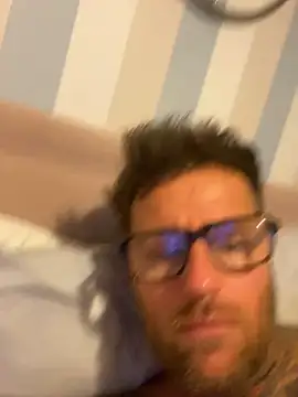 Snapshot of Jamesdeanmcqueen chatting on February 1, 7:34 pm Jamesdeanmcqueen online show from February 1, 7:34 pm