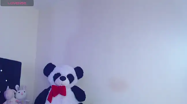 Snapshot of Lupitah_222 chatting on February 17, 11:31 pm Lupitah 222 online show from February 17, 11:31 pm