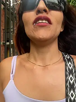 Sofiadelacruz online show from May 28, 6:49 pm
