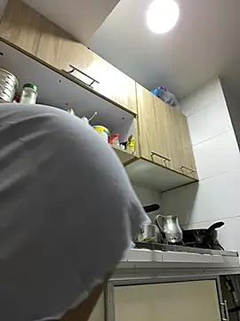 stefania brunnett online show from March 4, 8:24 am