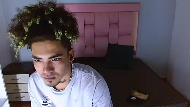 LihanJor 23 online show from December 17, 6:36 pm