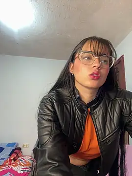 Snapshot of megan_cl chatting on March 11, 11:04 pm megan cl online show from March 11, 11:04 pm