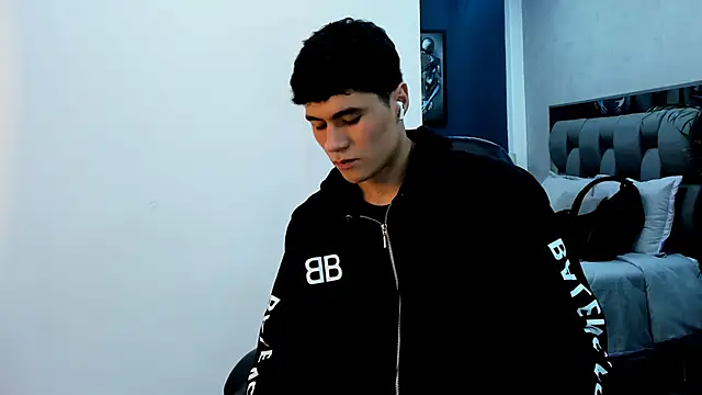 roan birkin online show from November 24, 7:13 pm