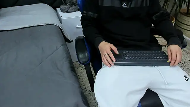 roan birkin online show from March 26, 7:19 pm