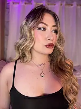 Snapshot of Lally_Valencia__ chatting on June 26, 4:39 am Lally Valencia online show from June 26, 4:39 am