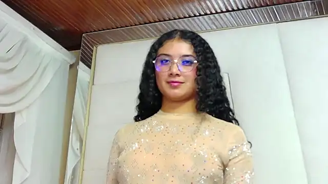 Snapshot of GinevraCarusso chatting on September 13, 6:18 pm GinevraCarusso online show from September 13, 6:18 pm