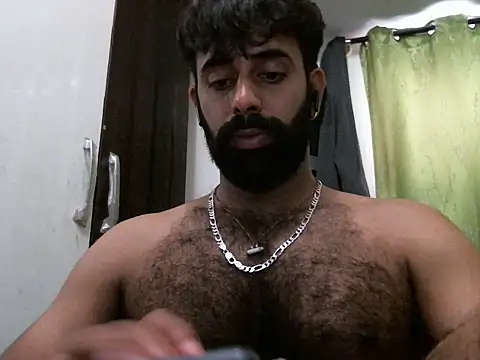 Snapshot of indianhairybull chatting on March 20, 4:40 am indianhairybull online show from March 20, 4:40 am