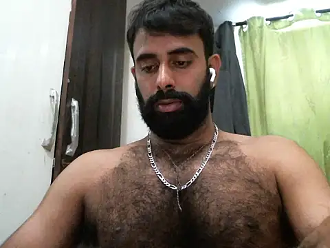 Snapshot of indianhairybull chatting on September 20, 4:46 am indianhairybull online show from September 20, 4:46 am