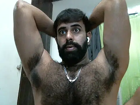 Snapshot of indianhairybull chatting on October 6, 4:54 am indianhairybull online show from October 6, 4:54 am