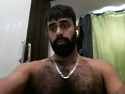 Snapshot of indianhairybull chatting on November 5, 4:56 am indianhairybull online show from November 5, 4:56 am