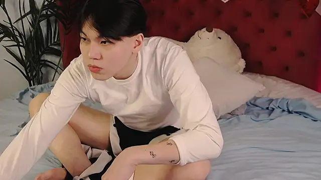 Snapshot of just_gay_ chatting on February 15, 1:38 pm just gay  online show from February 15, 1:38 pm