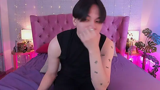 Snapshot of just_gay_ chatting on March 8, 1:25 pm just gay  online show from March 8, 1:25 pm