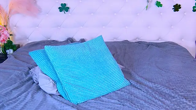 Snapshot of just_gay_ chatting on March 19, 8:11 pm just gay  online show from March 19, 8:11 pm