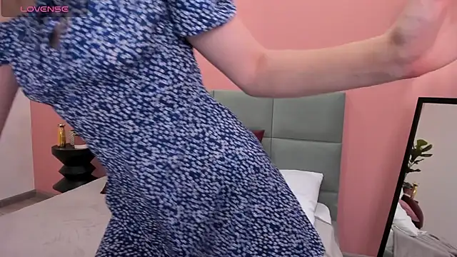 TessaAdorable online show from February 10, 4:52 am