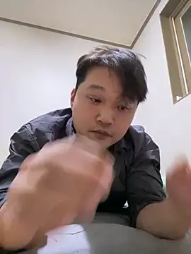 offwhite777 online show from February 24, 11:21 am