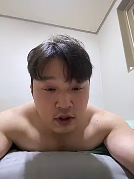 offwhite777 online show from February 24, 2:26 pm