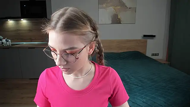 Snapshot of Enjoy_everymoment_ chatting on February 14, 7:44 pm Enjoy everymoment online show from February 14, 7:44 pm