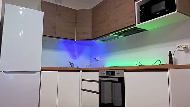 Enjoy everymoment  online show from April 8, 3:56 pm