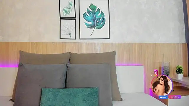 Alyssia Collins online show from June 16, 3:58 pm