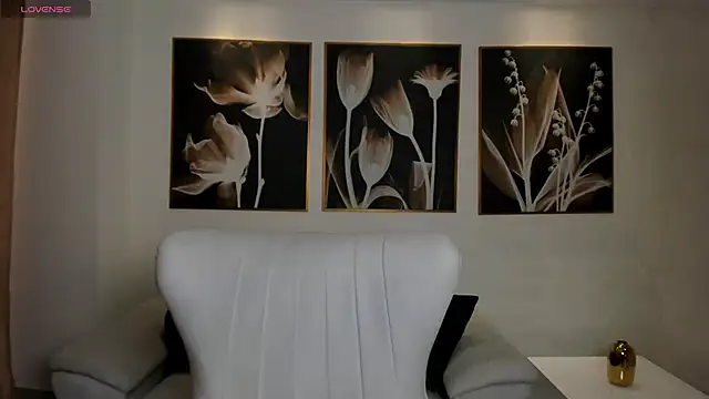 BeccaBaxter online show from March 19, 7:17 pm