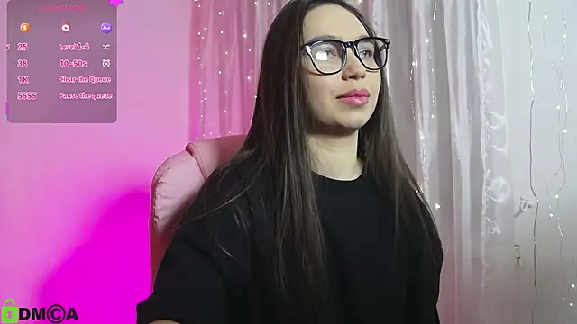 Snapshot of Arianahot777 chatting on February 5, 9:18 pm Arianahot777 online show from February 5, 9:18 pm