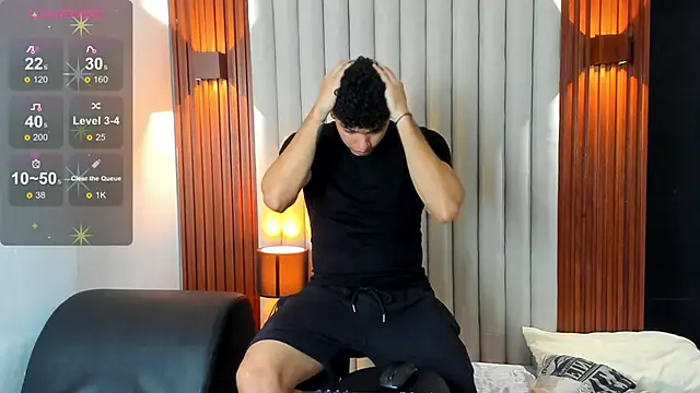 Justin mack online show from December 15, 7:07 pm