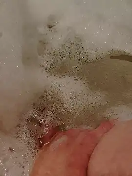 Snapshot of bouraktom6 chatting on October 2, 12:34 pm bouraktom6 online show from October 2, 12:34 pm