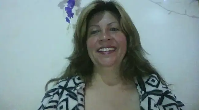 Snapshot of xxsexycutexxx chatting on February 14, 2:23 pm xxsexycutexxx online show from February 14, 2:23 pm