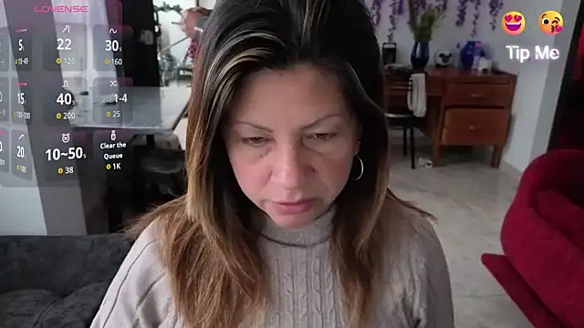 Snapshot of xxsexycutexxx chatting on October 22, 10:59 am xxsexycutexxx online show from October 22, 10:59 am