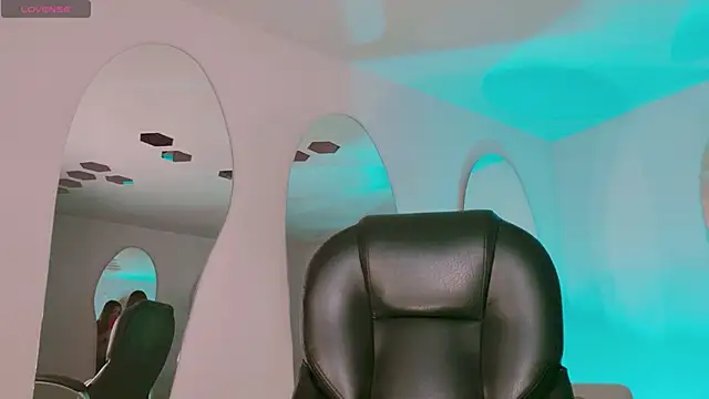 AmaiaHaywood online show from November 7, 4:45 am