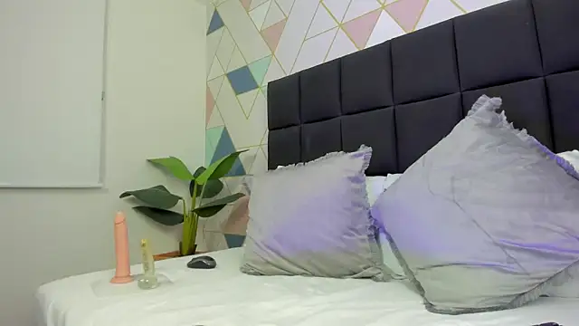 dalila harris online show from October 17, 7:38 pm