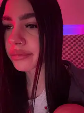 Snapshot of _BbFreya chatting on February 6, 10:43 pm BbFreya online show from February 6, 10:43 pm