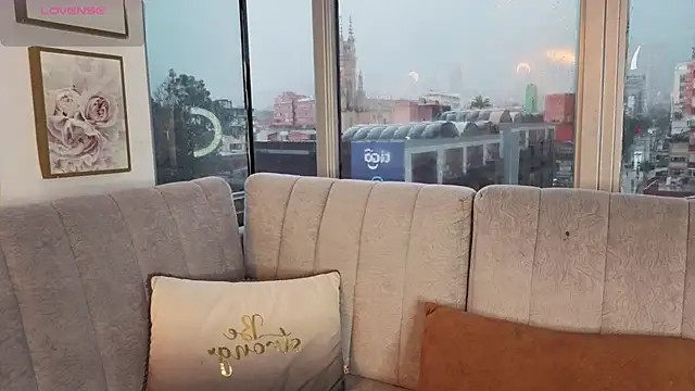 Daphne chers online show from March 9, 8:02 pm