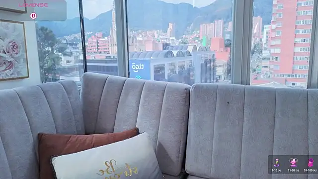 Daphne chers online show from March 11, 8:04 pm