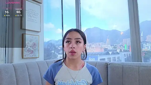 Daphne chers online show from May 5, 8:06 pm