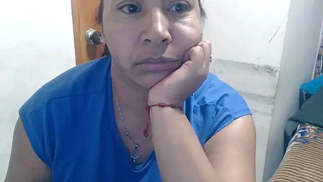 Snapshot of Siblleyx chatting on June 23, 9:02 pm Siblleyx online show from June 23, 9:02 pm