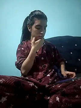 Ariell Kieran online show from February 12, 1:00 am