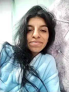 Snapshot of Ariell_Kieran chatting on March 19, 6:17 am Ariell Kieran online show from March 19, 6:17 am