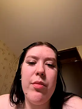 Viesicaa online show from December 2, 5:13 am