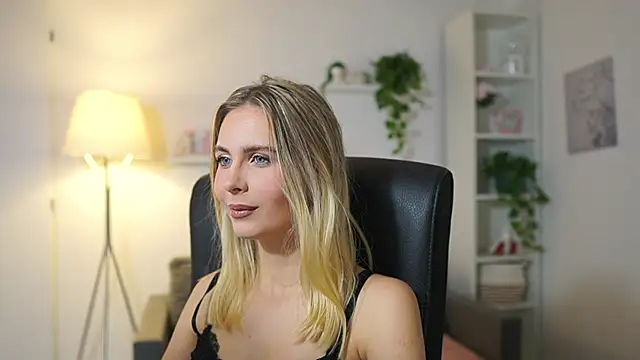 catecrago  online show from November 13, 8:57 am