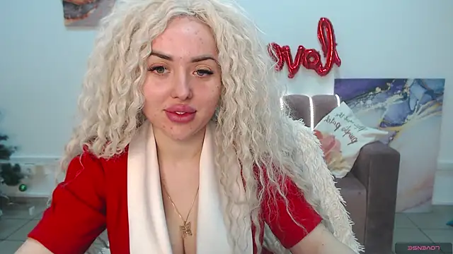 Snapshot of MissisCaty chatting on February 5, 7:42 pm MissisCaty online show from February 5, 7:42 pm