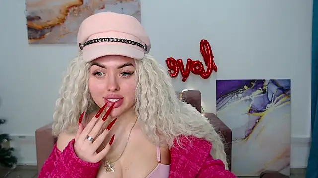 Snapshot of MissisCaty chatting on February 22, 7:36 pm MissisCaty online show from February 22, 7:36 pm