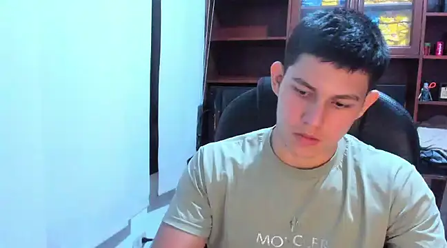 JamesCr  online show from February 26, 11:26 pm