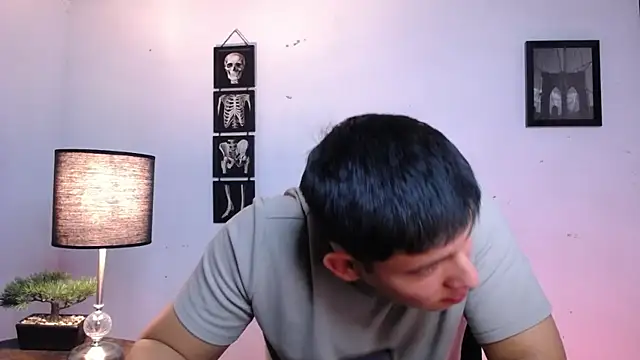 JamesCr  online show from November 10, 12:20 am