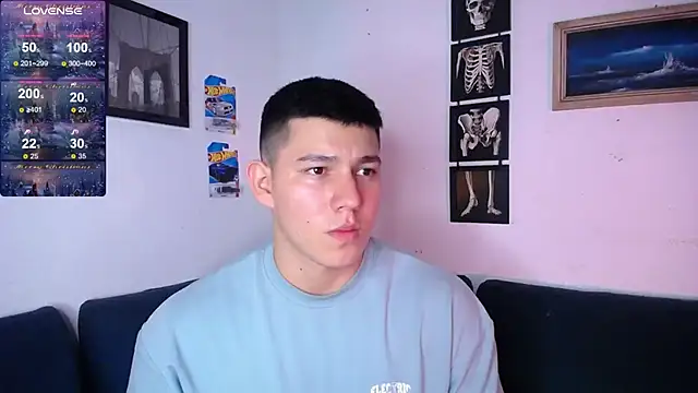 JamesCr  online show from December 18, 11:00 pm