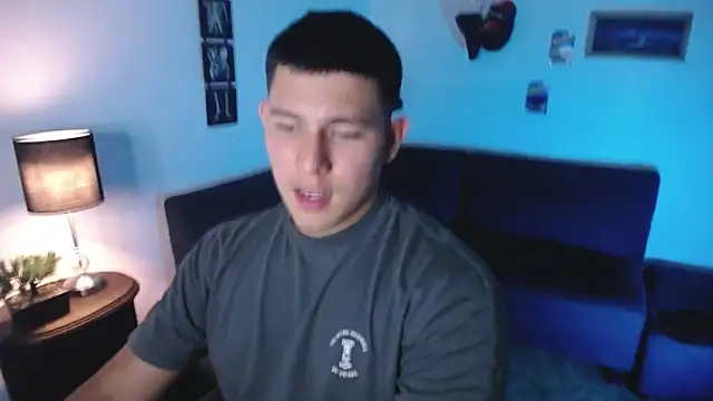 JamesCr  online show from April 7, 2:34 am